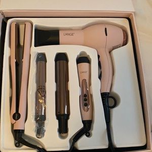 Like new. Very gently used. No stains nor damage.